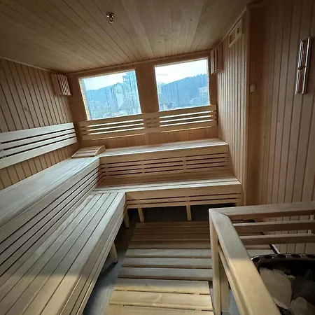 Mountain Lift 7 3* Boekovel